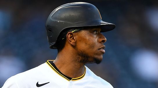 Hayes falls short of Gold Glove taken at PNC Park (Pirates)